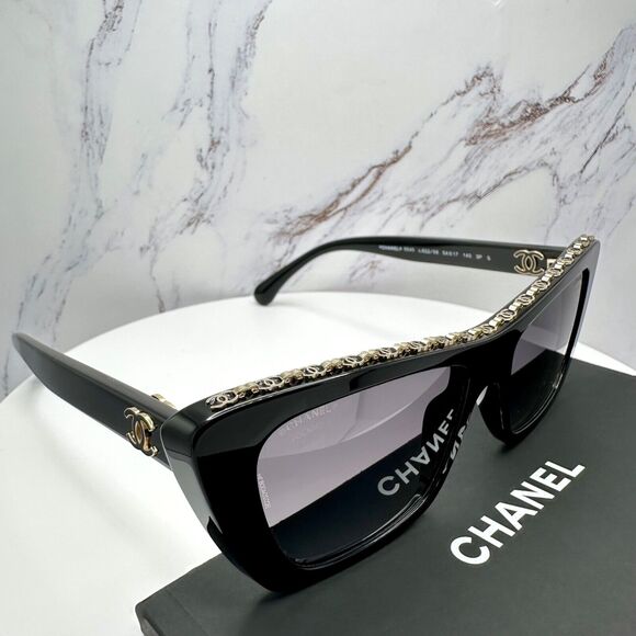 New CHANEL Sunglasses - Picture 15 of 16